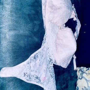 XL pink laced bra and panties